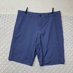 Travis Mathew Golf Shorts Mens W34 L10 Blue Stripe Performance Flat Front Casual